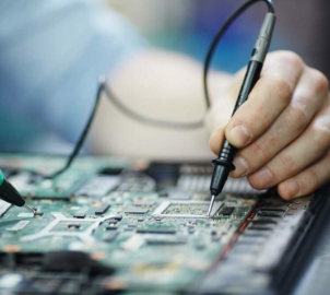 Programación con el microcontrolador arduino